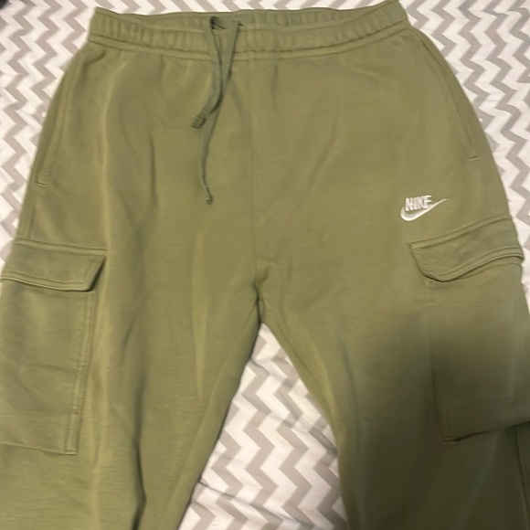Nike Cargo Sweats green - Picture 1 of 4